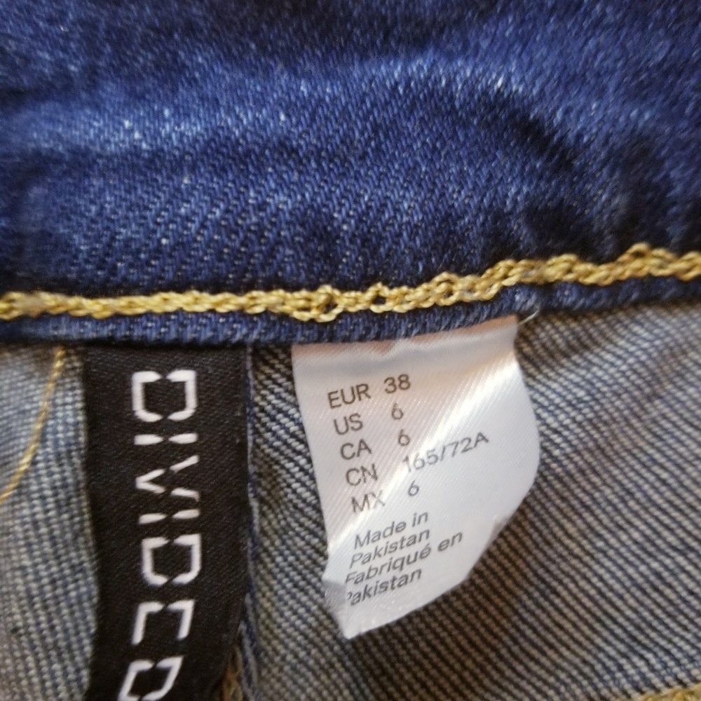 Divided Hi Rise Shorts - Picture 2 of 3